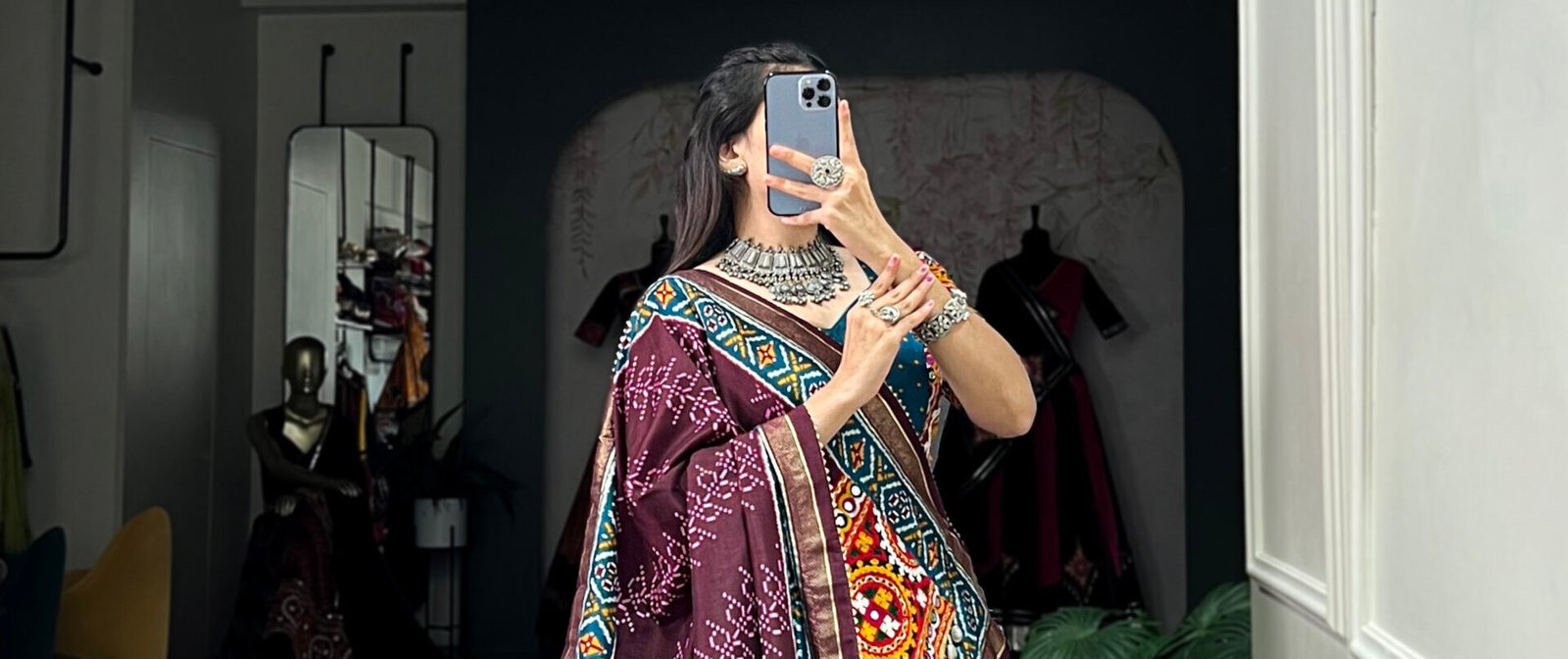 Valentine’s Dinner: Elegant Indian Outfits for Plus-Size Women Valentine’s Dinner: Elegant Indian Outfits for Plus-Size Women