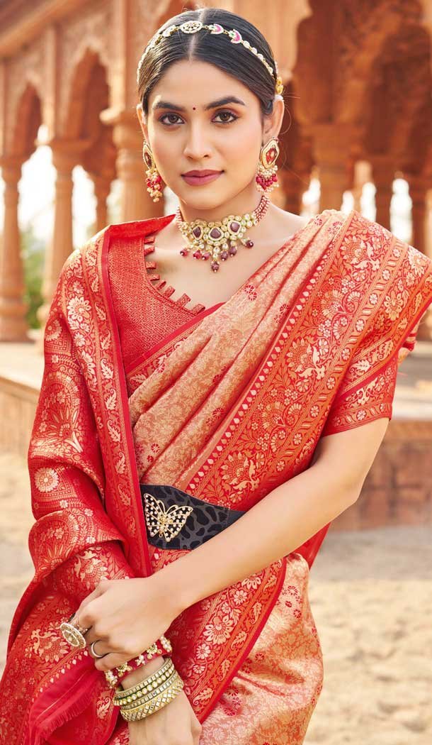 Banarasi Silk Weaving Work Traditional Wear Saree In Red - 11721202750