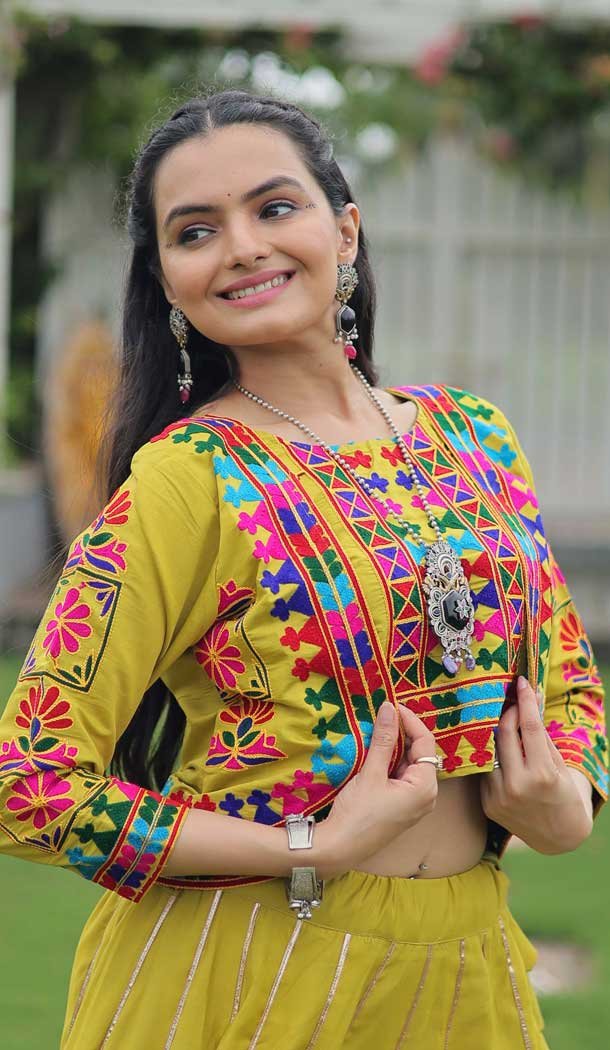 Roman Silk Gamthi Embroidered Navratri Lehenga Choli In Parrot Green - 158768978