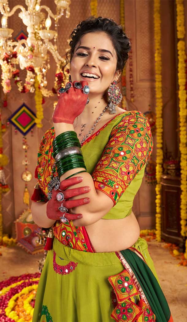 Green Viscose Cotton Embroidery Work Navratri Chaniya Choli -159099186