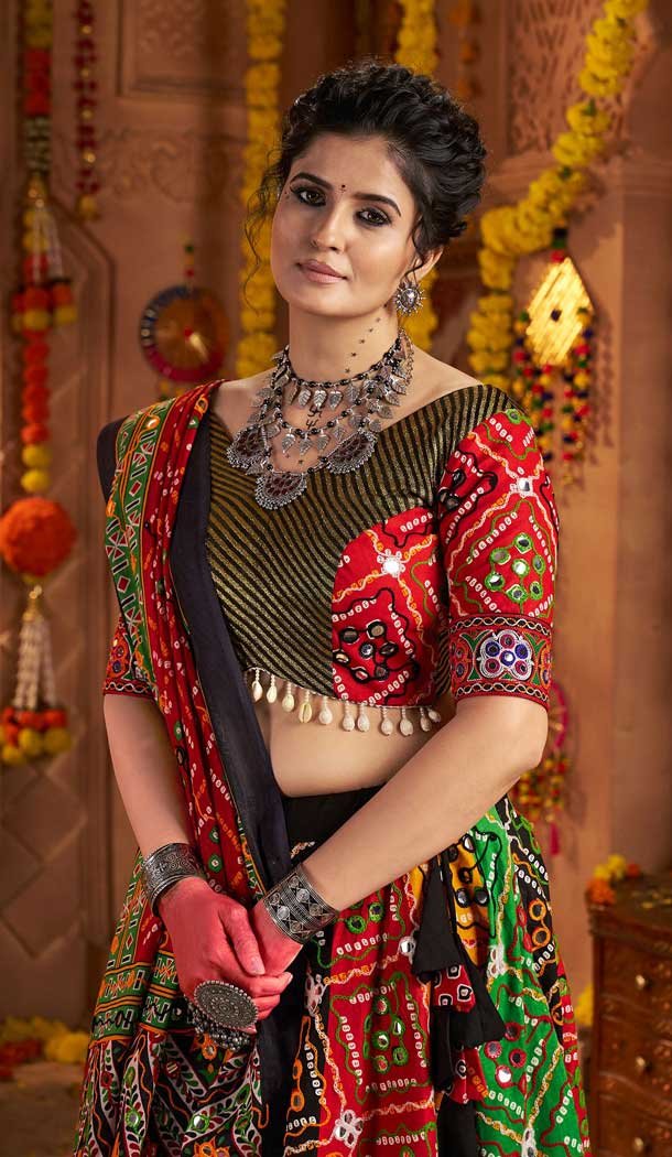 Women Maroon Jacquard Patch Organic Cotton Embroidery Work - 160099834