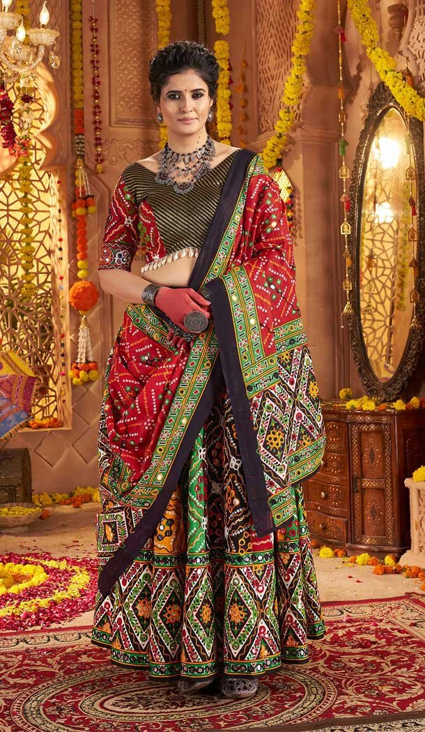 Women Maroon Jacquard Patch Organic Cotton Embroidery Work - 160099834