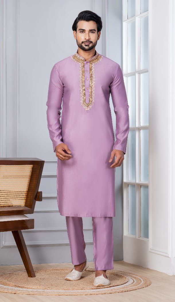 Men Plain Cotton Mauve Kurta Pajama - 13334212386