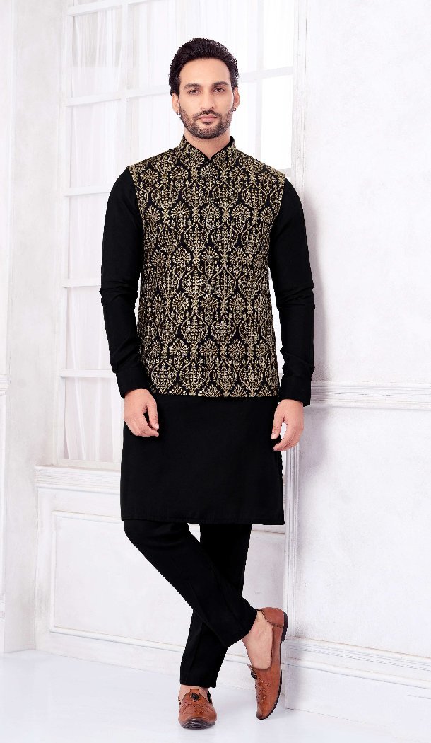 Men’s Black Kurta Pajama in Banarasi Silk – 216394