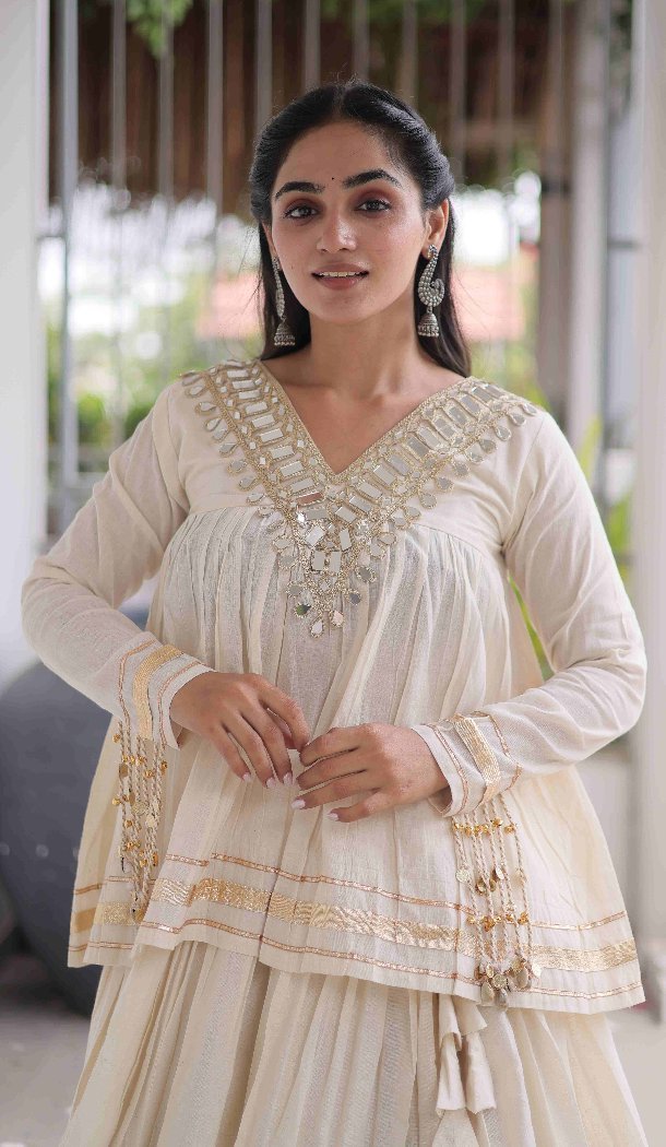 White Festive Zari Patta Navratri Chaniya Choli - 173759732