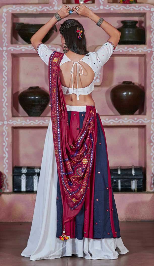 latest navratri chaniya choli designs 2018