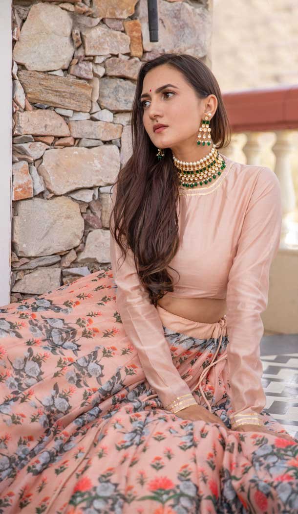 Beautiful Indian Model Wearing Lehengas Stock Photo - Download Image Now -  Adult, Adults Only, Bouquet - iStock