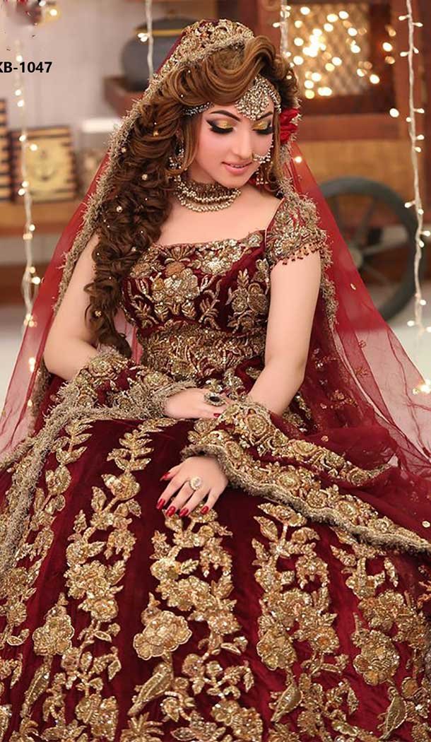 red lehenga dulhan pakistani style