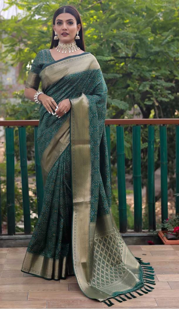 Bandhej Patola Silk Green Color Weaving Work Traditional Party Wear Saree -6369169128
