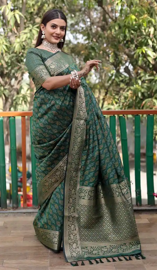 Attractive Bandhej Patola Silk Weaving Work Green Color Traditional Party Wear Saree -6370169134