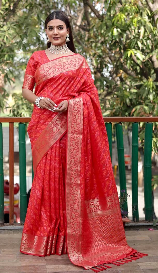 Bandhej Patola Silk Weaving Work Red Color Traditional Party Wear Saree -6370169136