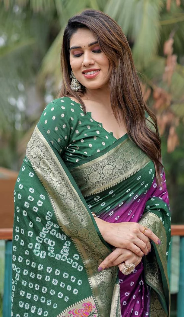 Green Dola Silk Bandhej Printed Traditional Wear Saree - 147361519