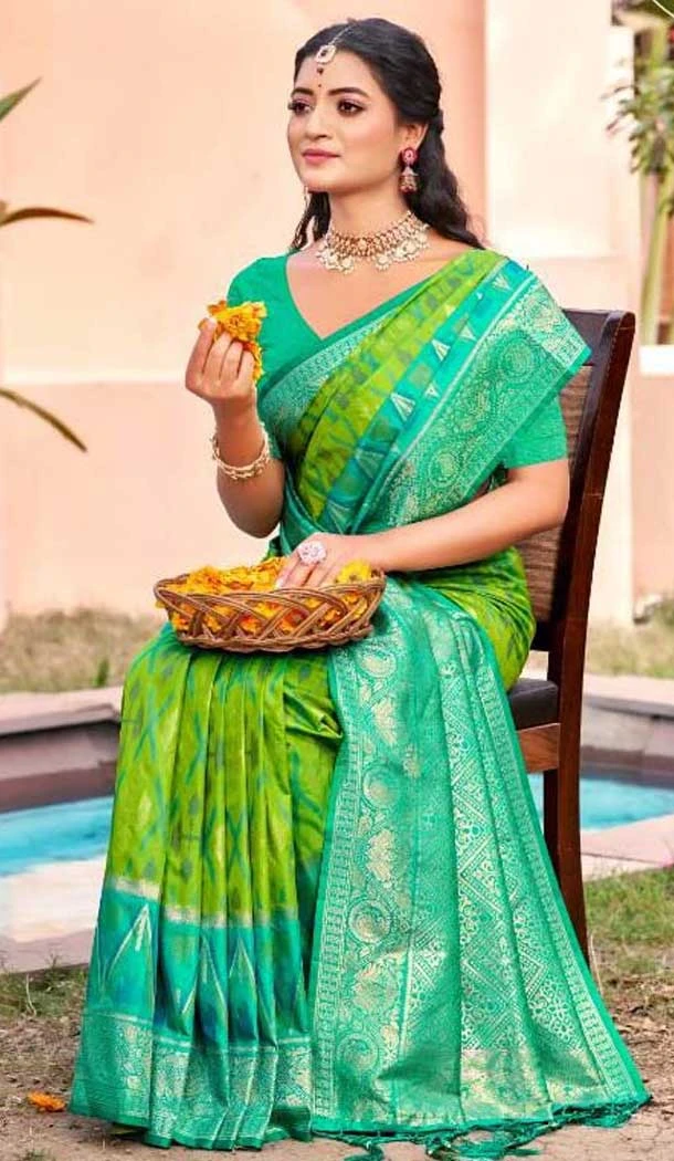 Green Silk Weaving Work Traditional Wear Saree - 11741202863