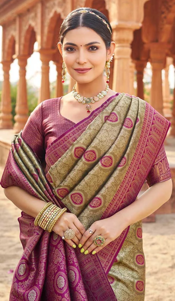 Banarasi Silk Weaving Work Traditional Wear Saree In Dark Green - 11721202751