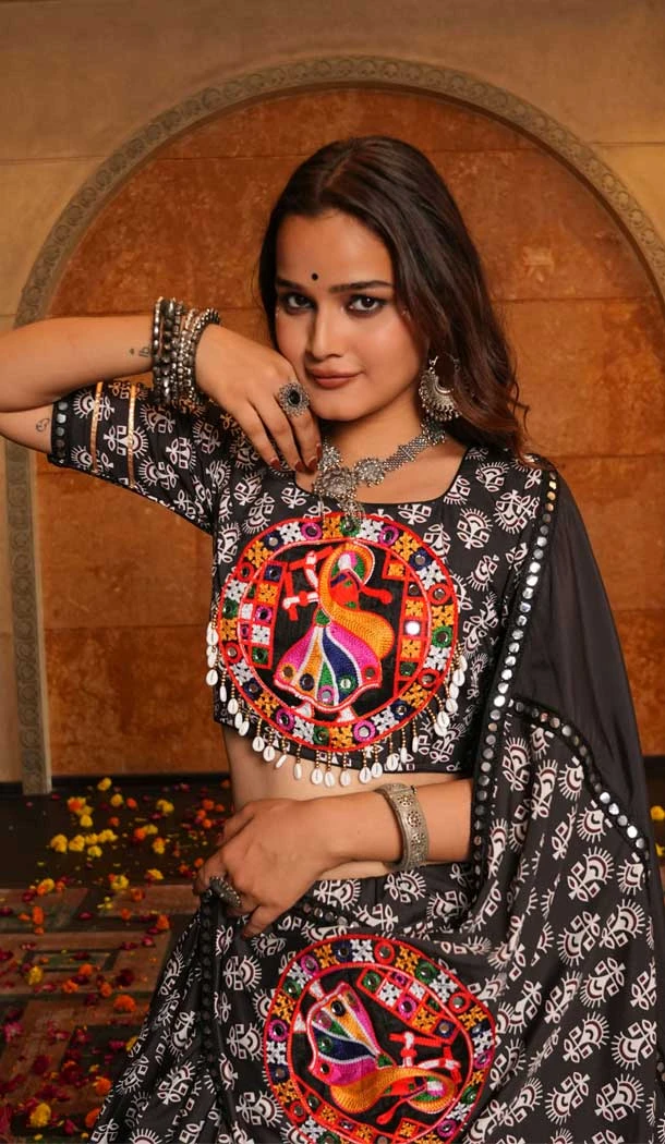 Women Navratri Chaniya Choli Black Embroidery Printed - 159719582