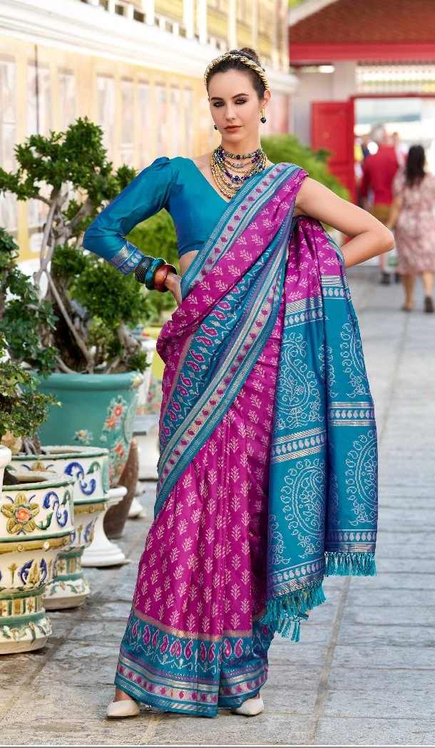 Women Jacquard Work Pink Traditional Wear Saree Soft Silk - 12796209395