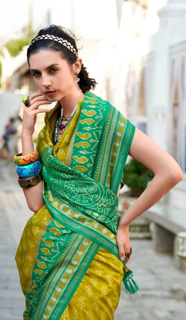 Women Traditional Wear Saree Parrot Green Soft Silk Jacquard Work - 12796209396