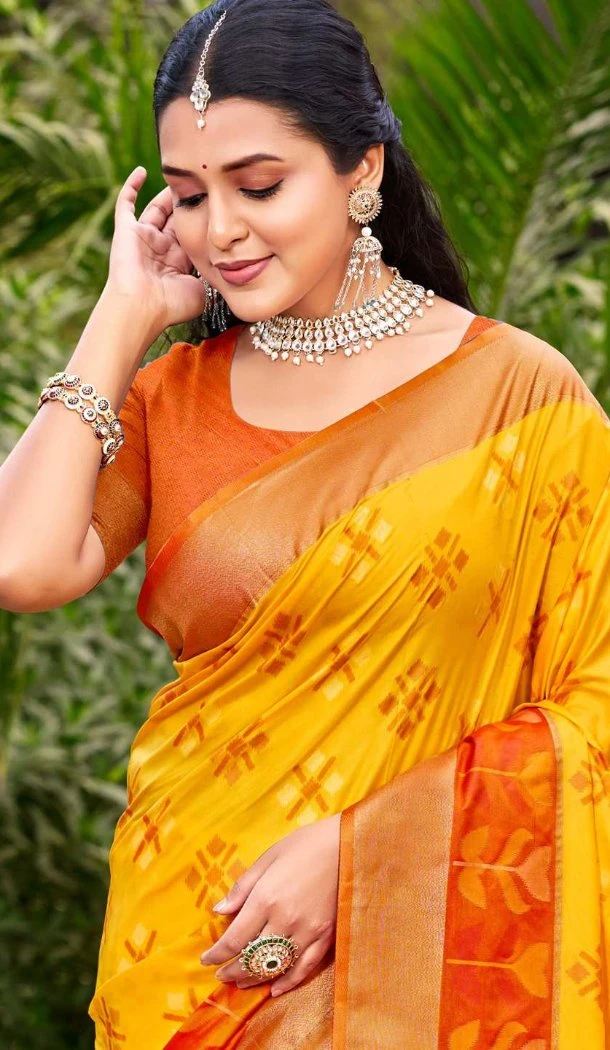 Women Jacquard Yellow Pochampalli Silk Traditional Wear Saree - 13016210559