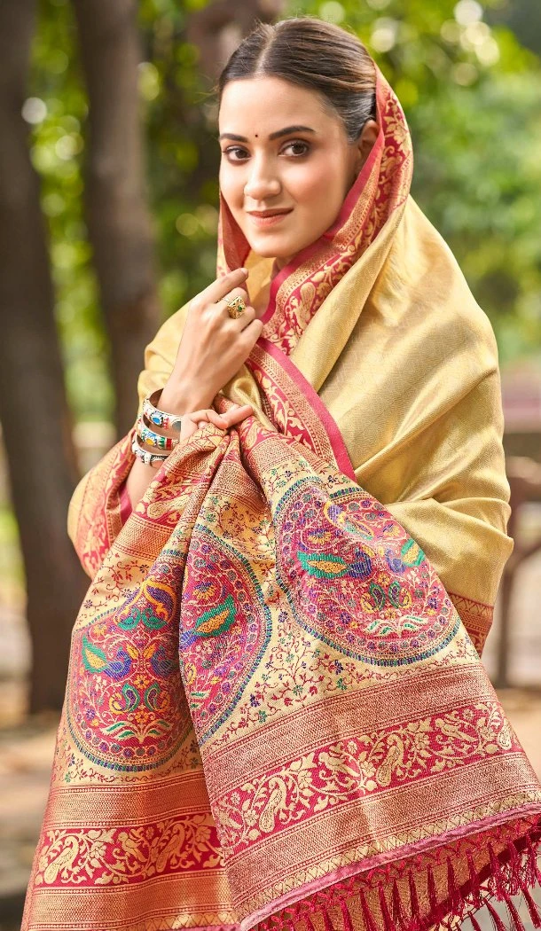 Women Cream Kanjivaram Silk Party Wear Saree Jacquard - 13089210921