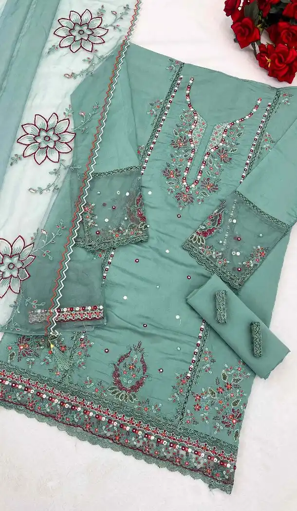 Green Cotton Embroidered Pakistani Suit – 216171