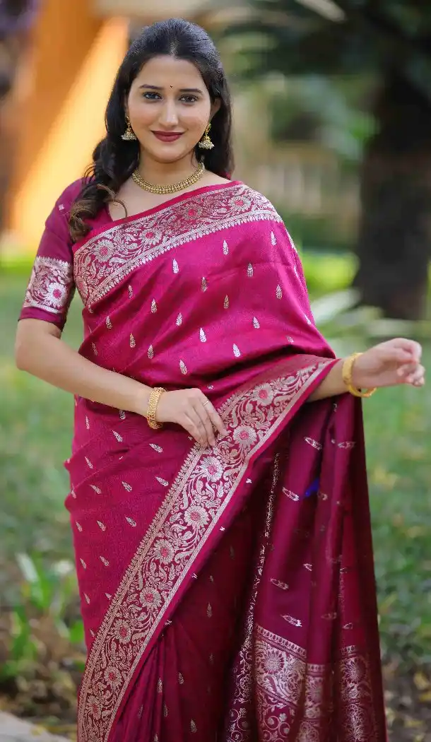 Burgundy Pure Banarasi Silk Weaving Traditional Wear Saree - 220105