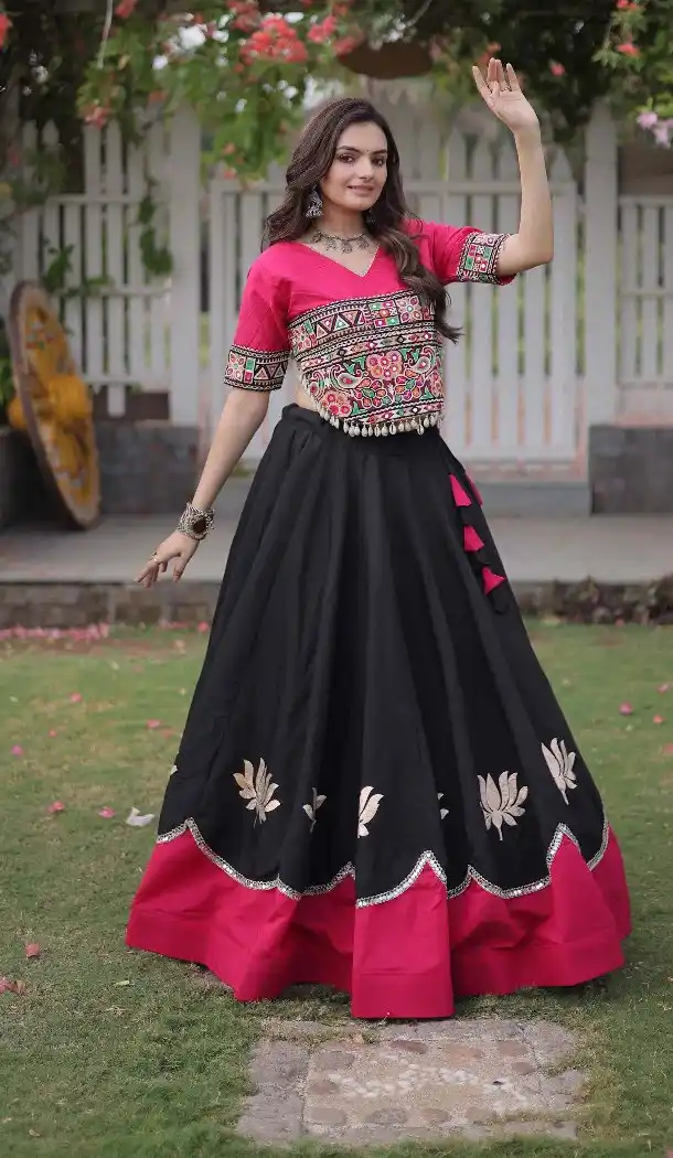 Black Kutchi Gamti Embroidery Roman Silk Navratri Chaniya Choli - 172658971