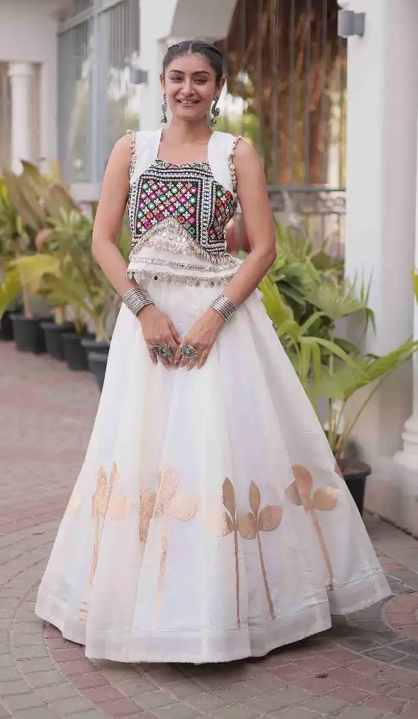 White Roman Silk Pan Gota Patti Navratri Chaniya Choli - 173989912