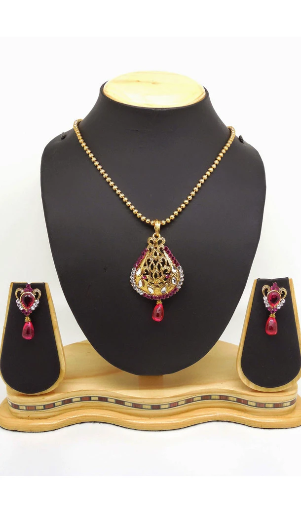 Perfect Look In Pink & Off White Color Pendant Set