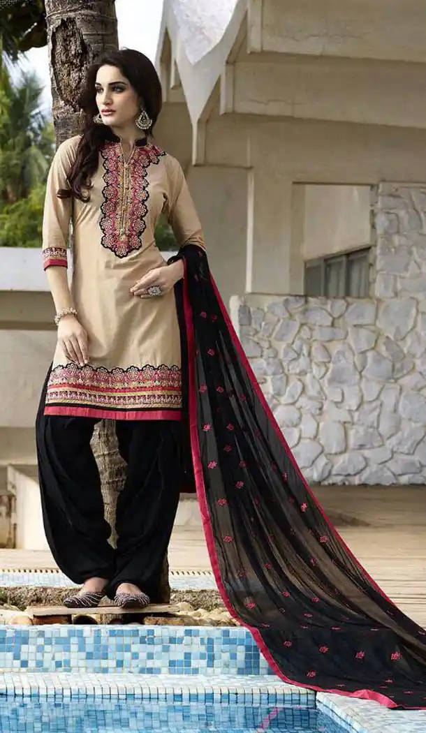 Green Color with Cotton Fabric Patiala Style Punjabi Suit | FH383563010