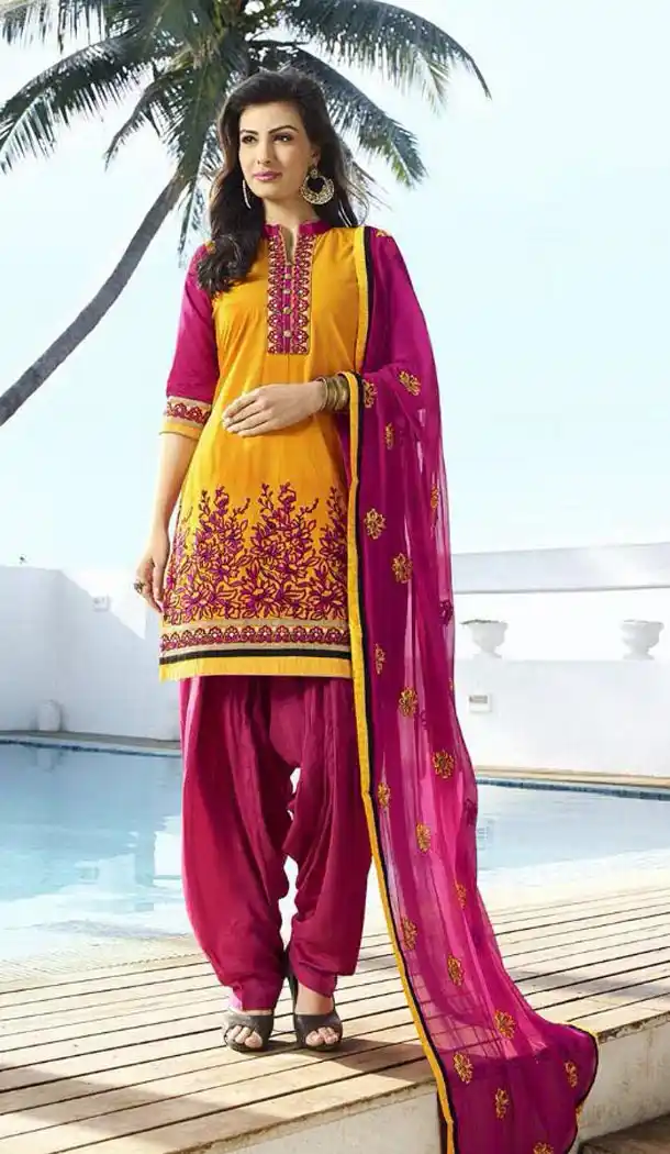 Green Color with Cotton Fabric Patiala Style Punjabi Suit | FH383563010