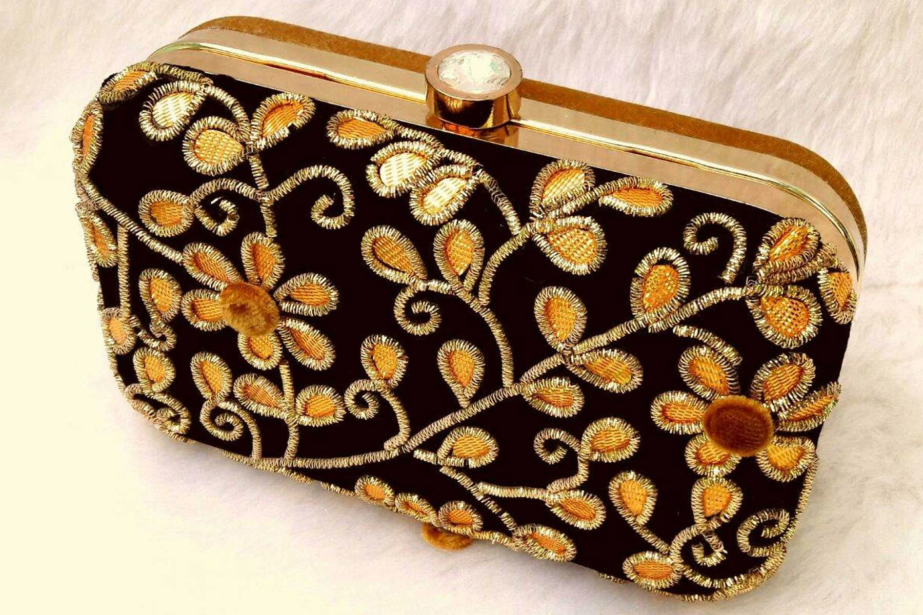 Black Color Hand Embroidery Fashion Clutch Bags Online | FH10341395