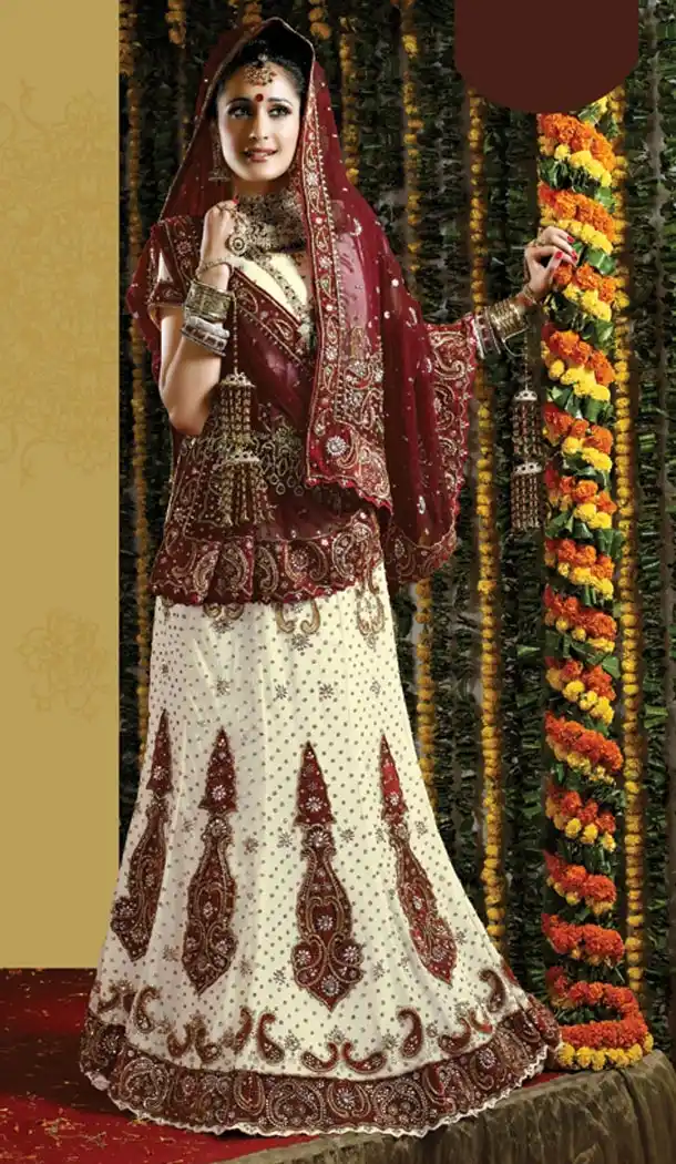 Bridal Indian Wedding Lehenga Choli in Off White Color Georgette with Circular Style | FH558683327