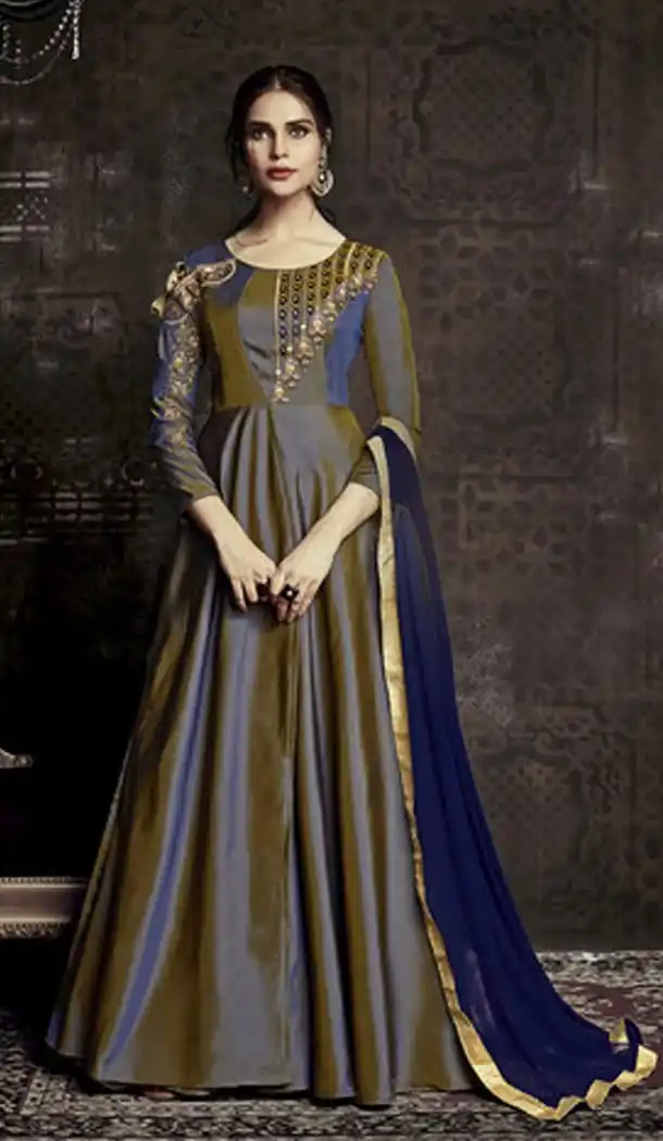 Enigmatic Grey Color tapera Party Wear Gowns Dress | 342840563