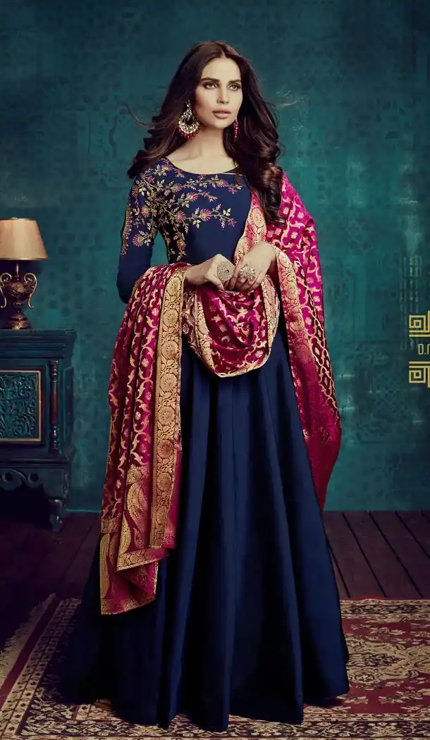 Gleaming Nevy Blue Color Tapeta Exclusive Gown Dress | 340540356