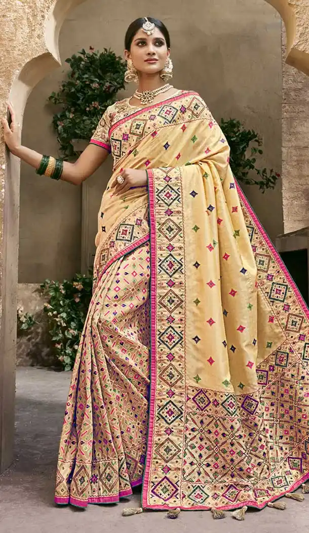 Scintillating Beige Color Pure Banarasi Silk Designer Saree | 358142407