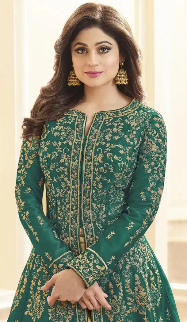 Shilpa Shetty Kundra Green Color Mulberry Silk Designer Gown - 421651325