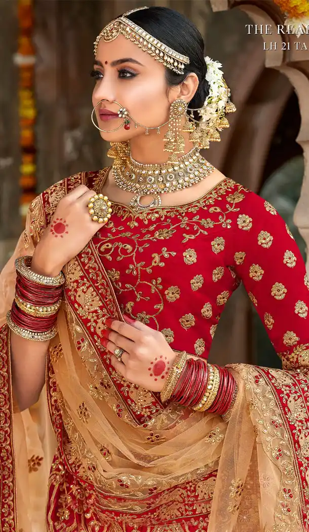 Red Color Silk Heavy Bridal Wedding Wear Lehenga Choli - 443754262