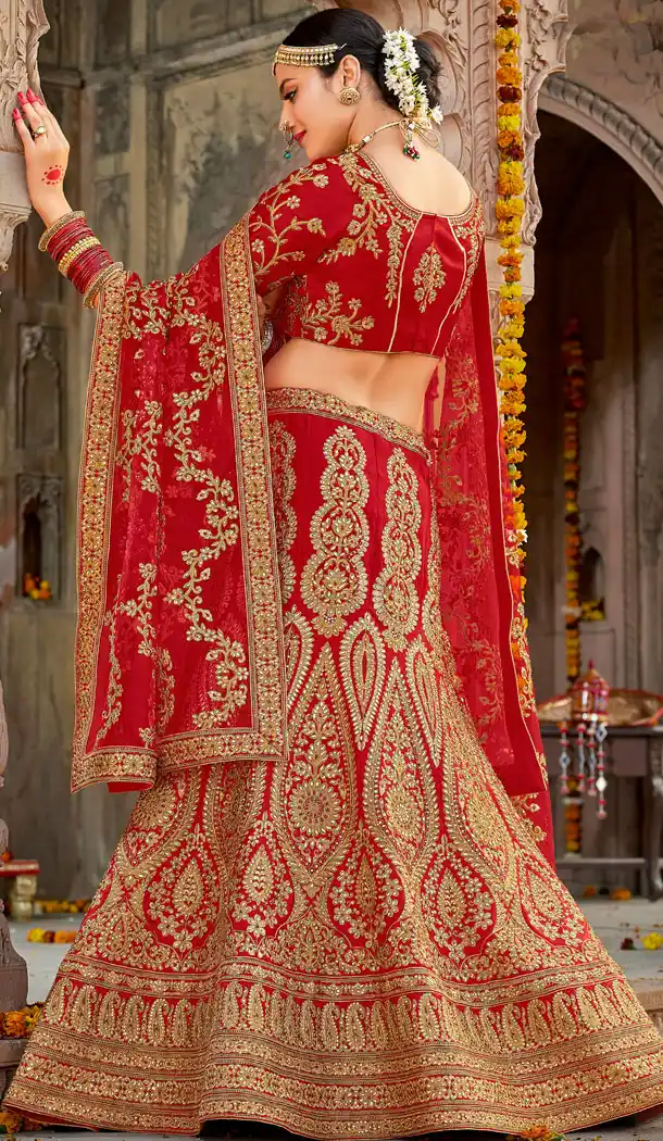 Red Color Silk Heavy Bridal Wedding Wear Lehenga Choli - 443754264