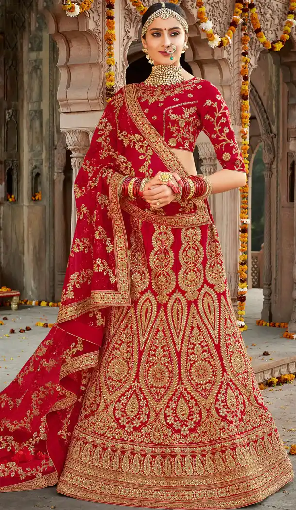 Red Color Silk Heavy Bridal Wedding Wear Lehenga Choli - 443754264