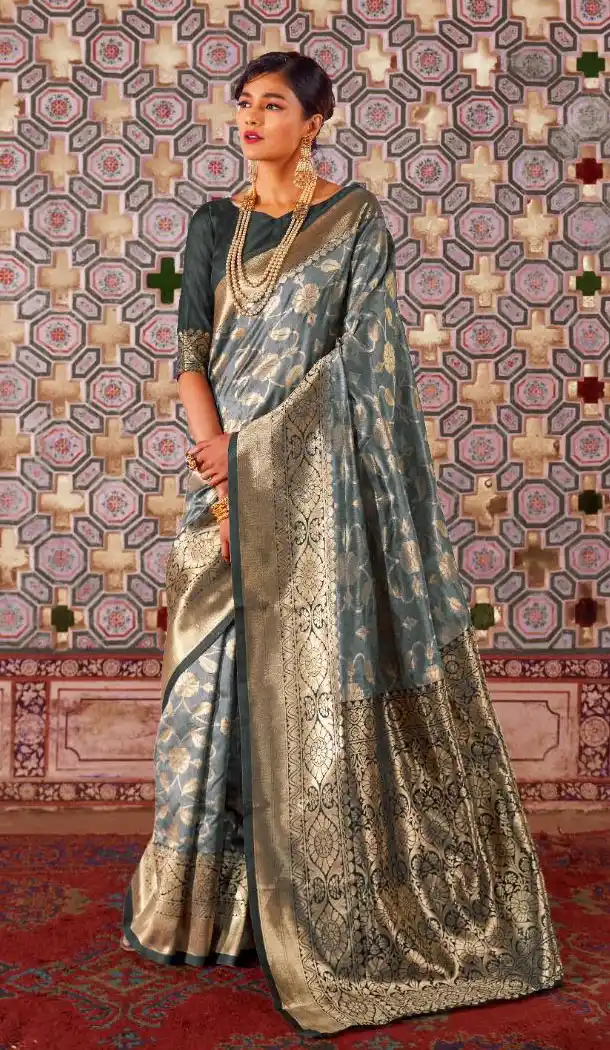 Grey Color Jacquard Crystal Chaap Contrast Pallu Saree - 462857022