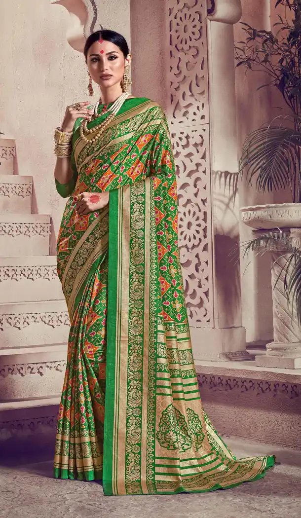 Chic Green Color Kanjivaram Silk Casual Wear Saree Blouse - 518163326