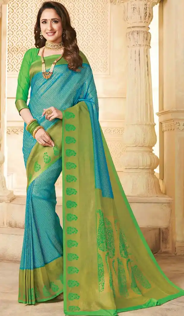 buy traditional bengali saree look
