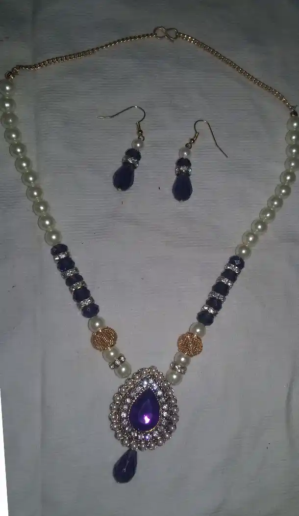 Off White and Blue Color Fashion Necklaces in Traditional and Heavy Look