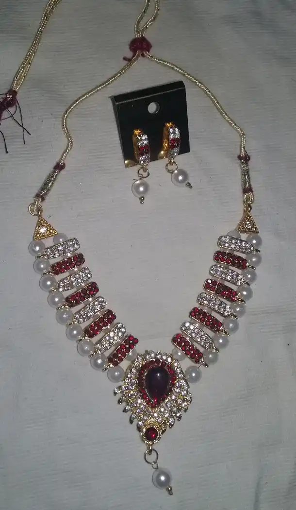 Red and Off White Color Fashion Jewelry