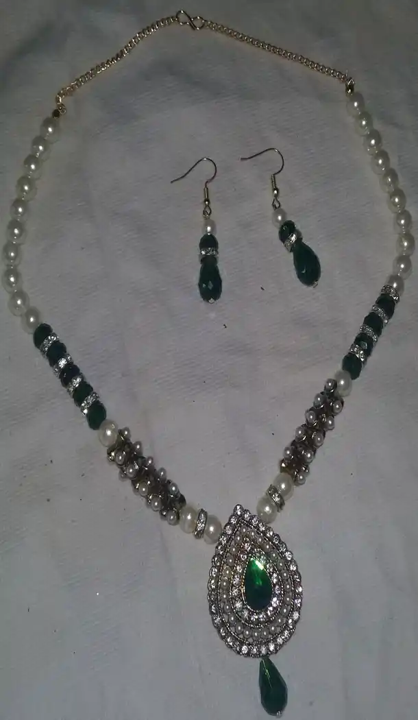 Green and Off White Color Jewelry