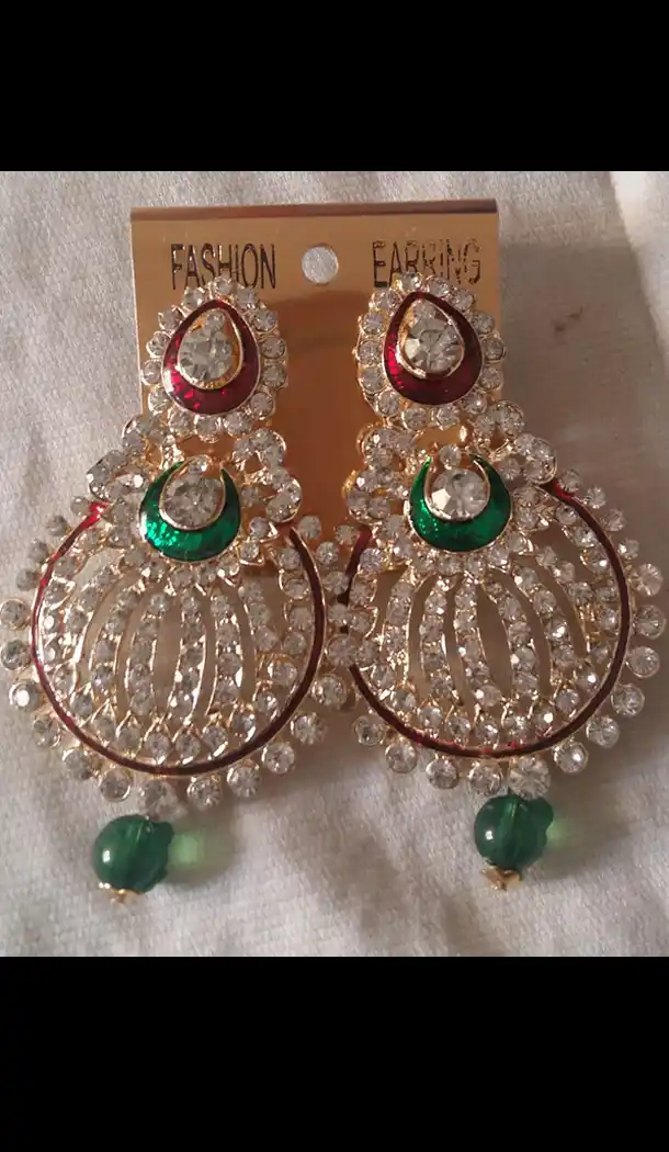 Women's Art White Color Artificial Jewellery Earrings