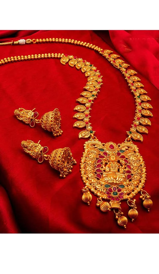 Aesthetic Gold Plated Alloy Designer Imitation Necklace Set -718589109