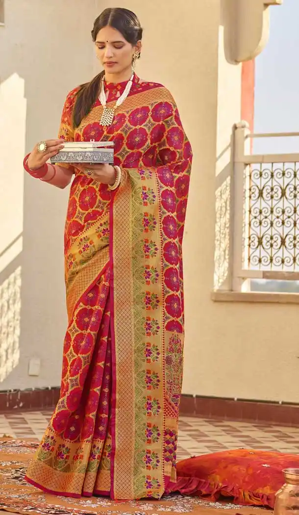 Enigmatic Red Color Weaving Silk Classic Casual Wear Saree Blouse -793096972