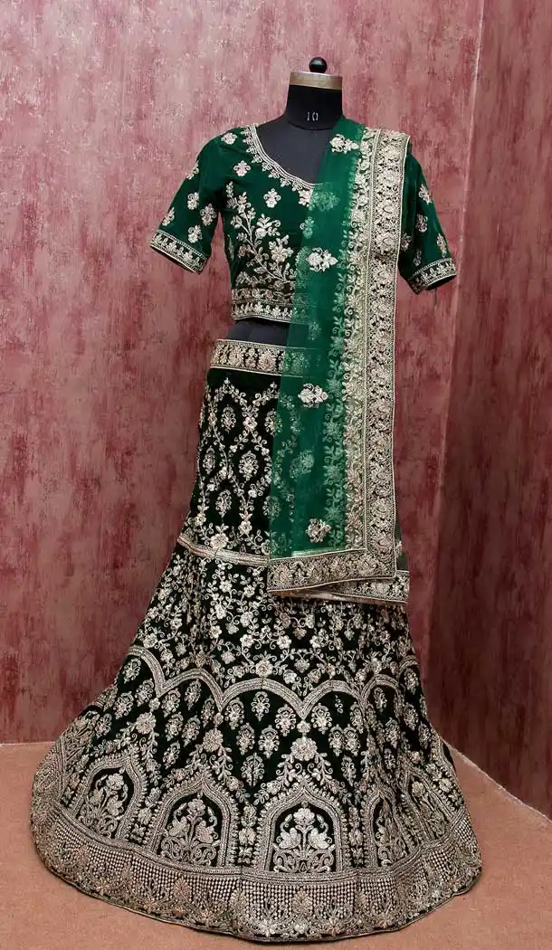 Green Color Velvet Heavy Designer Sangeet Ceremony Wear Lehenga Choli -9555112310