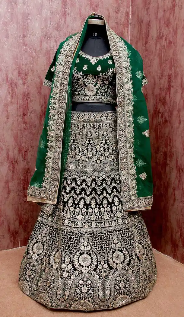 Green Color Velvet Heavy Designer Sangeet Ceremony Wear Lehenga Choli -9555112314